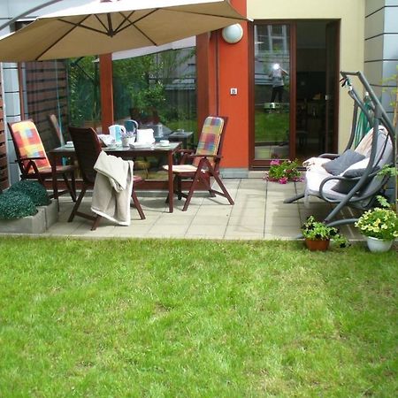 Garden Apartment With Garage In Central Praha Eksteriør bilde
